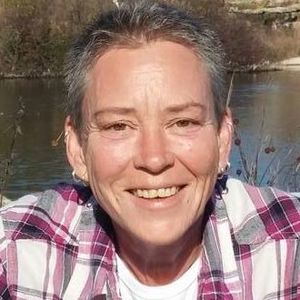 Meet your Posher, Dee